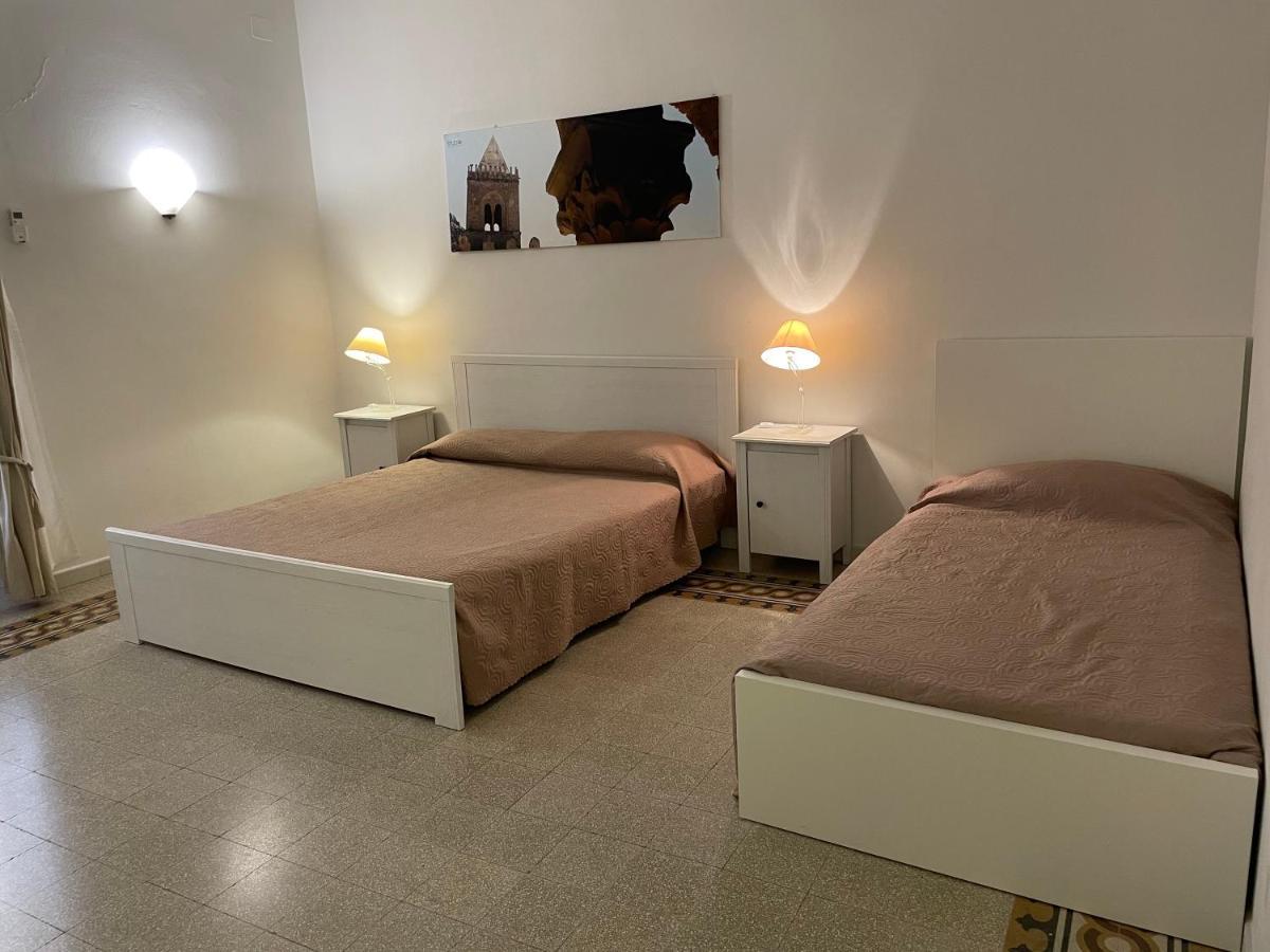 Il Balcone Al Molo Apartment Cefalu Exterior photo